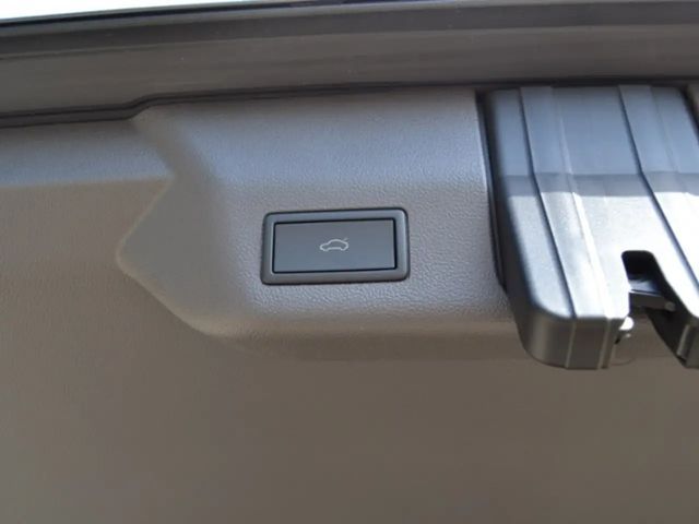 Volkswagen Multivan 2.0 TDI DSG Lang Style T7