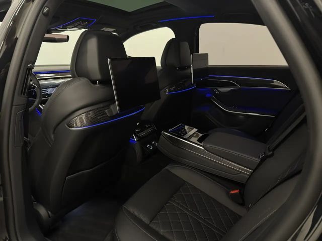Audi A8 60 TFSI Hybride Quattro