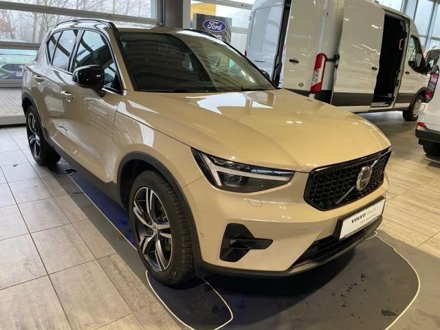Volvo XC40 Dark Plus