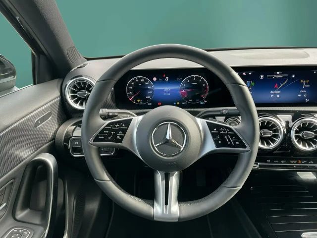 Mercedes-Benz A 200 Progressive