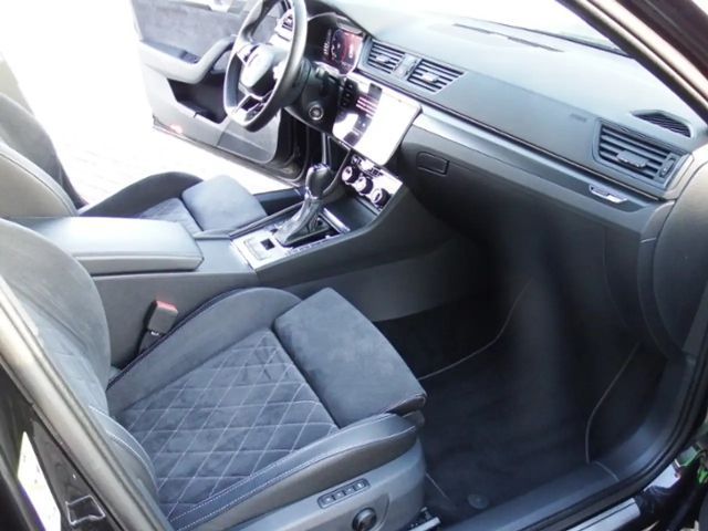 Skoda Superb 2.0 TSI 4x4 Combi Sportline