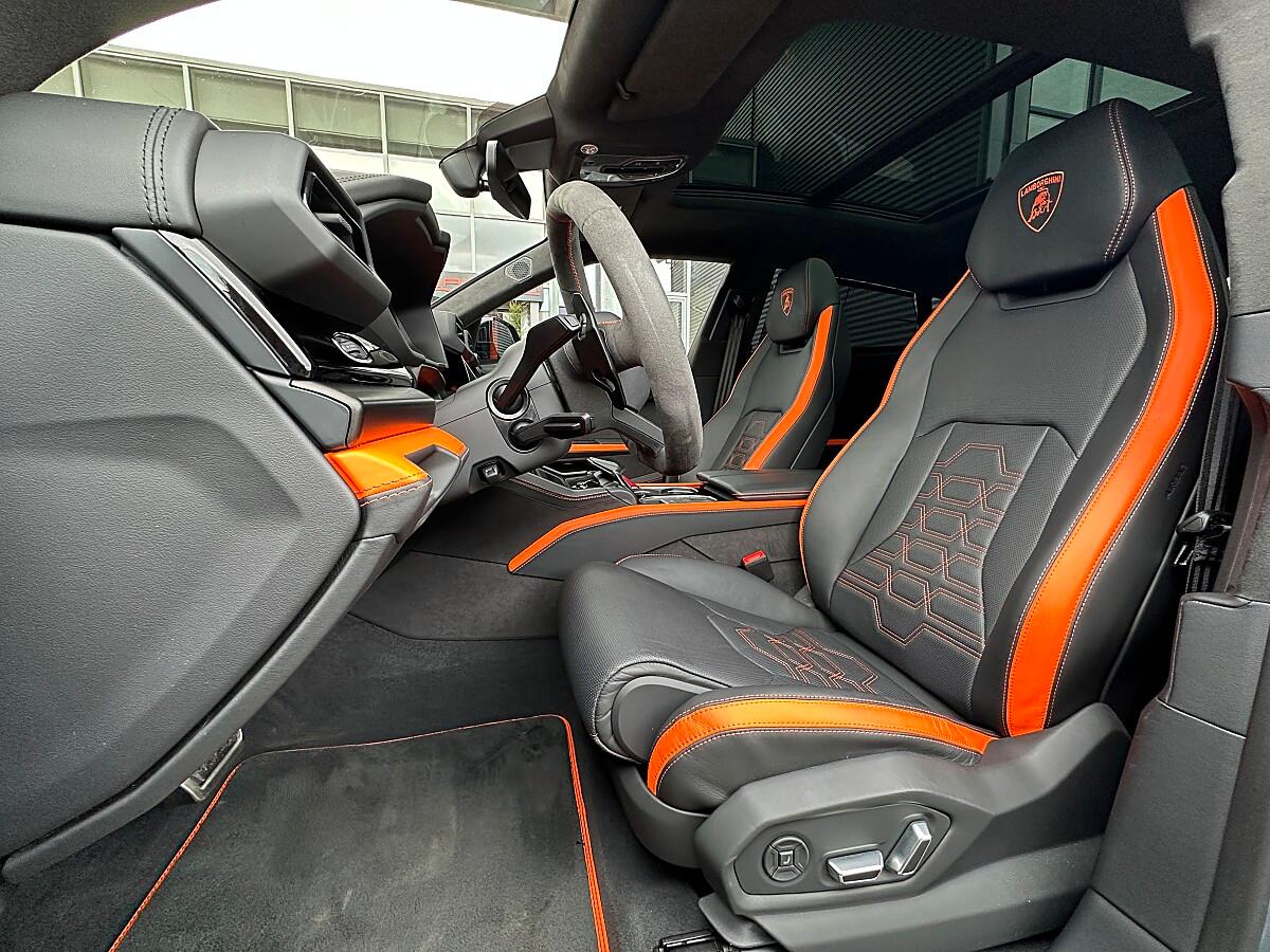 Lamborghini Urus URUS SE