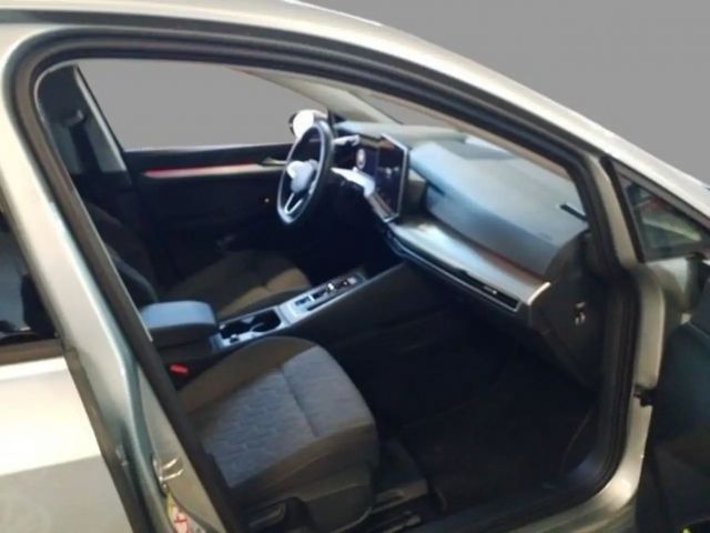 Volkswagen Golf 1.5 eTSI Golf VIII Life