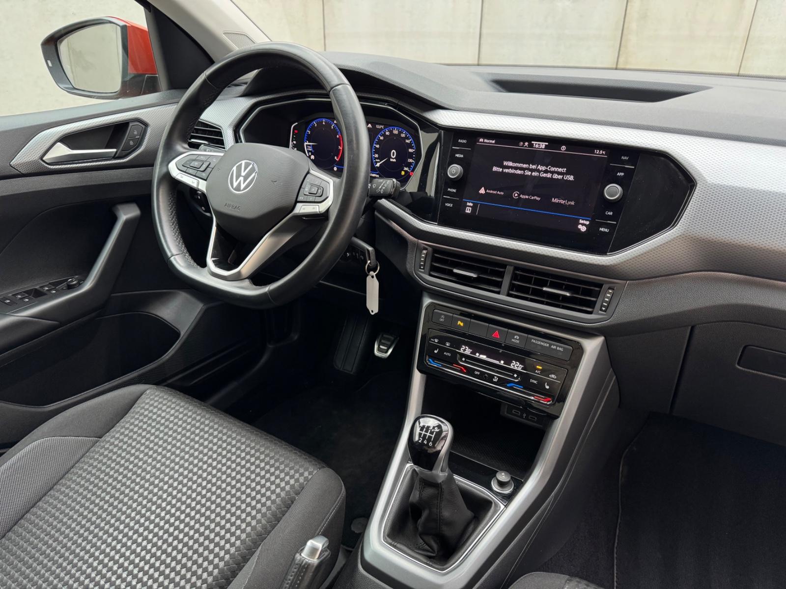 Volkswagen T-Cross 1.0 Active/ACC/Virtual/CarPlay/Beats/AHK