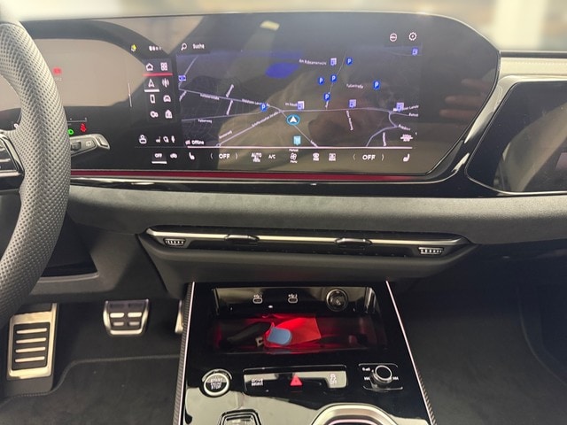 Audi A6 Avant Quattro S-Tronic