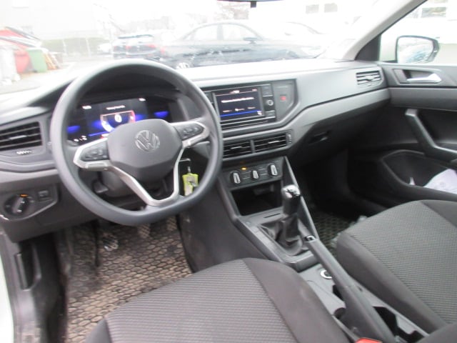 Volkswagen Polo 1.0 leicht beschädigt LED eFH ZV APP KLIMA