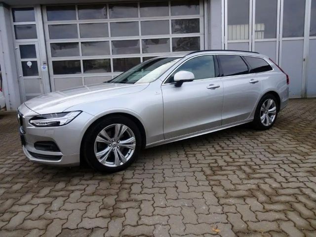 Volvo V90 Momentum