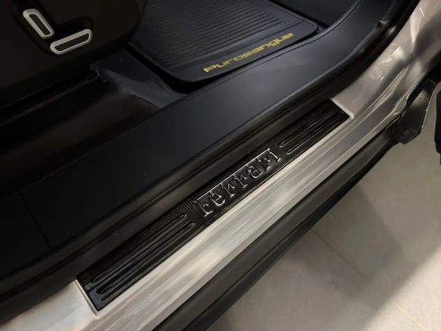 Ferrari Purosangue Tastenlenkrad LED*FULL PPF*8 Fach