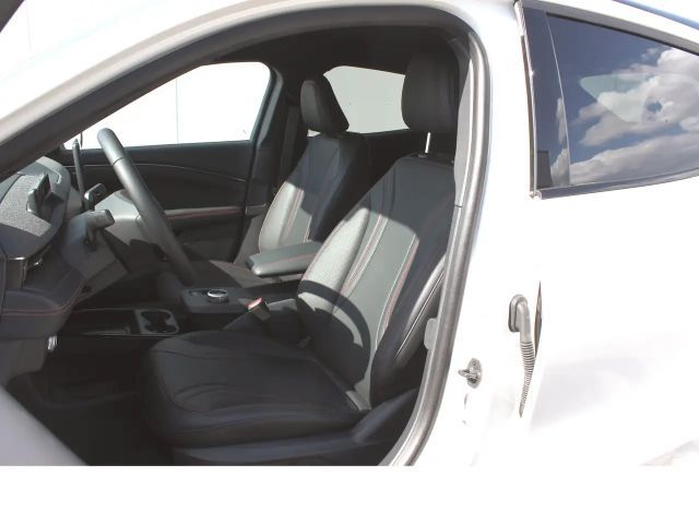 Ford Mustang Mach-E AWD