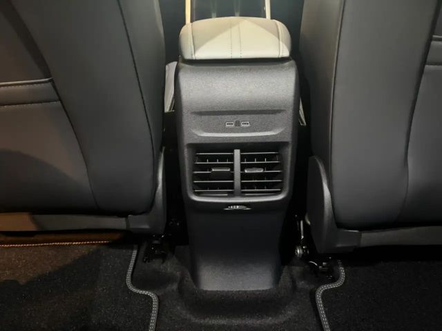 Ford Explorer Extended range