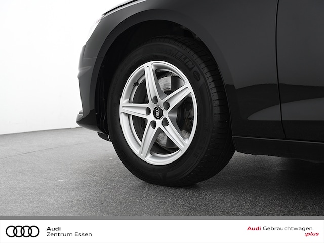 Audi A4 30 TDI Avant S-Tronic