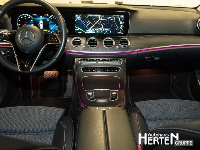 Mercedes-Benz E 300 AVANTGARDE Estate