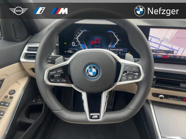 BMW 330 330e M-Sport Touring xDrive