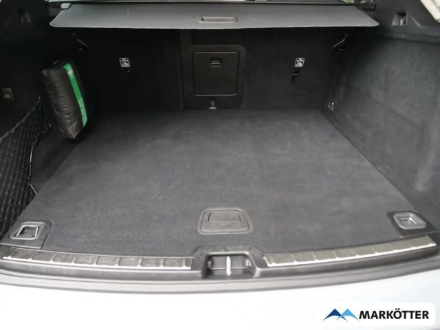 Volvo XC60 AWD Dark Plus