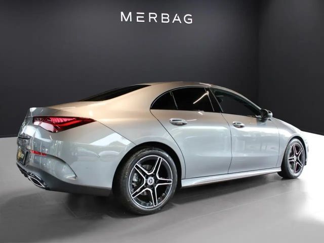 Mercedes-Benz CLA 200 AMG Line Coupé