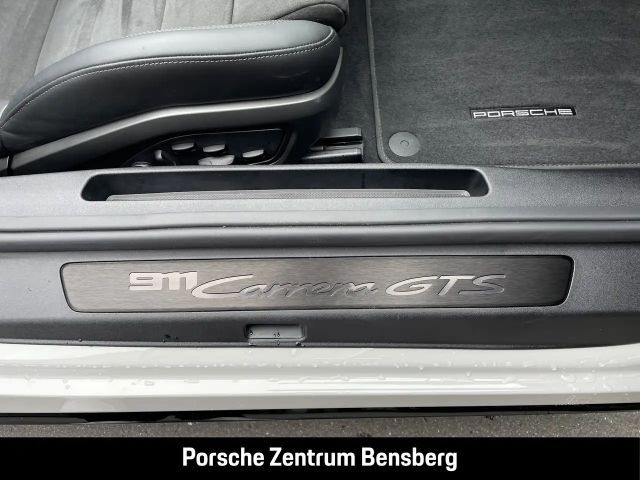 Porsche 992 Cabrio Carrera GTS