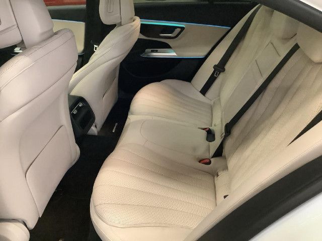 Mercedes-Benz E 200 AMG Line Sedan