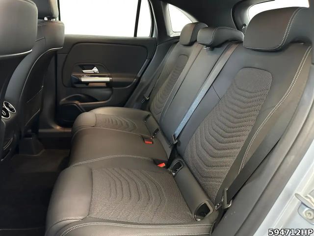 Mercedes-Benz GLA 200 GLA 200 d Progressive