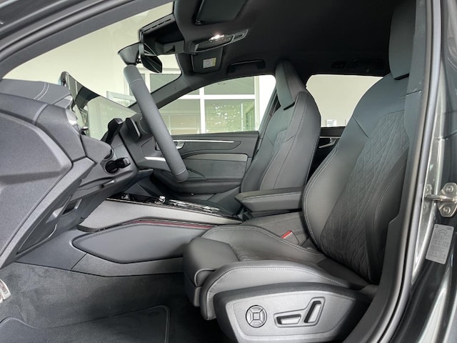 Audi A6 Avant Quattro S-Tronic