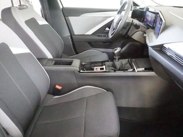 Opel Astra 1.2 Turbo Enjoy Turbo