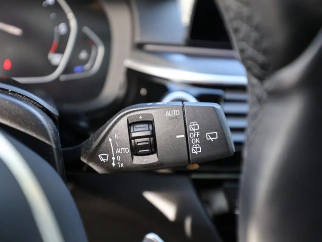 BMW 520 520d M-Sport Touring