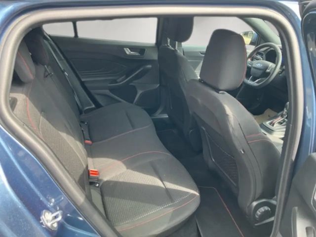 Ford Focus ST Line Wagon