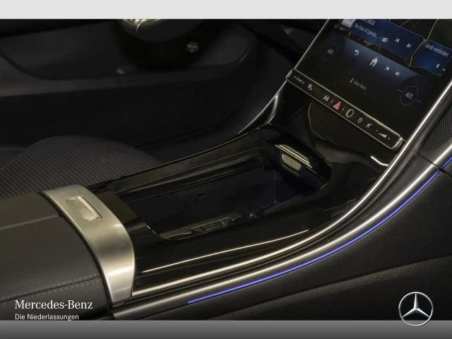 Mercedes-Benz C 200 4MATIC AVANTGARDE Sedan