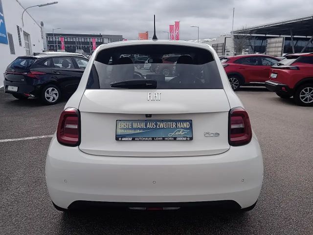 Fiat 500e 42 kWh Icon