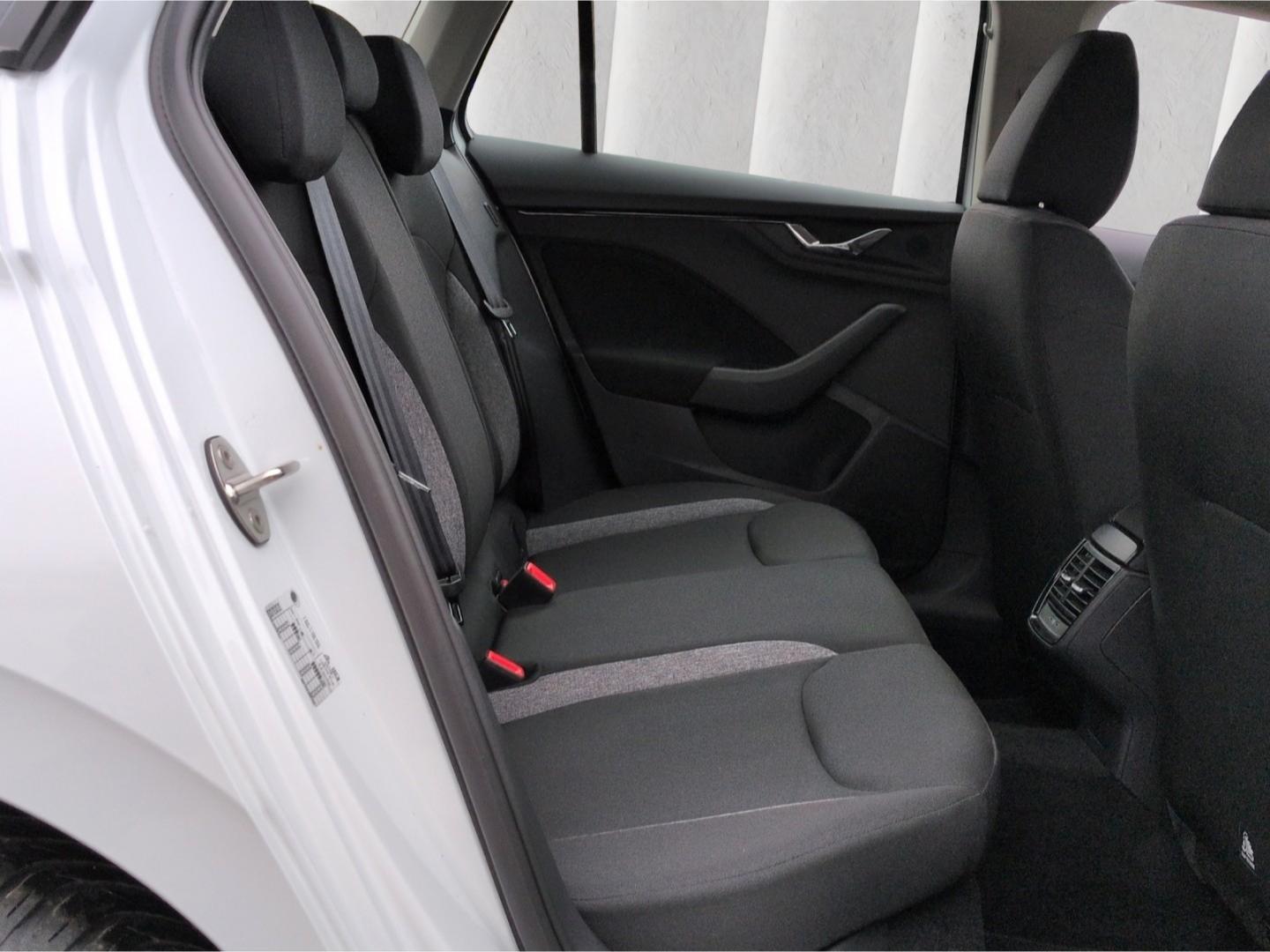 Skoda Scala Essence TSI*DSG AHK LED SHZ Tempo digCockp