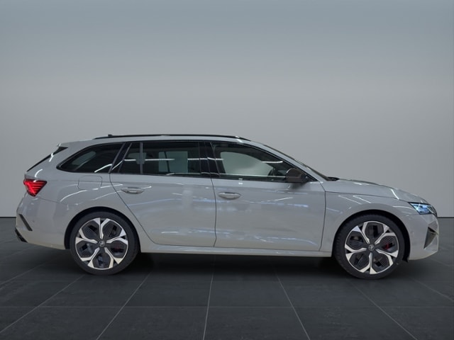 Skoda Octavia 2.0 TSI Combi Lounge RS