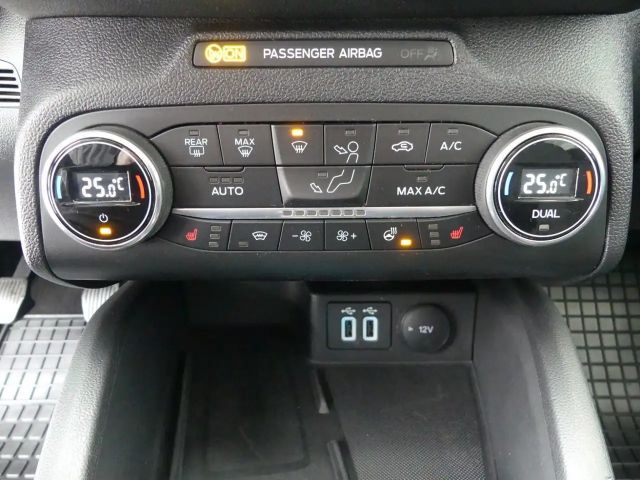 Ford Focus Cool & Connect Wagon