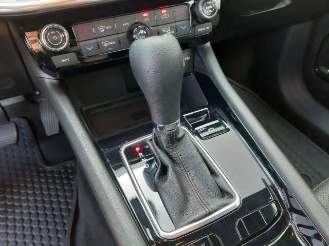 Jeep Compass S 1.3 DCT/Panodach/Sitzlüftung/Navi