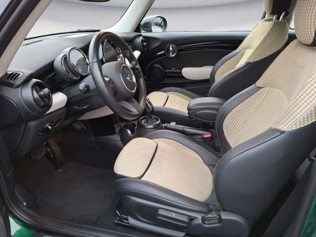 MINI Cooper Aut. Classic Trim *PDC*LED*DAB*Klima*Spor