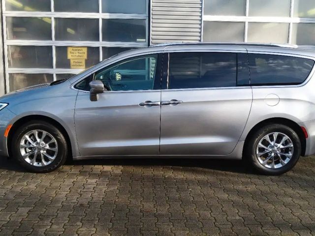 Chrysler Pacifica Touring