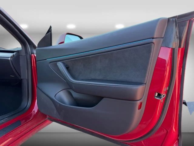 Tesla Model 3 Performance