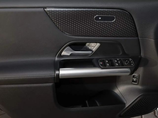 Mercedes-Benz B 180 KAMERA+CARPLAY+SPURHALTE+LED+MBUX+PDC+17"