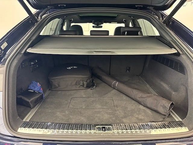 Audi Q8 55 TFSI Hybride Quattro S-Line