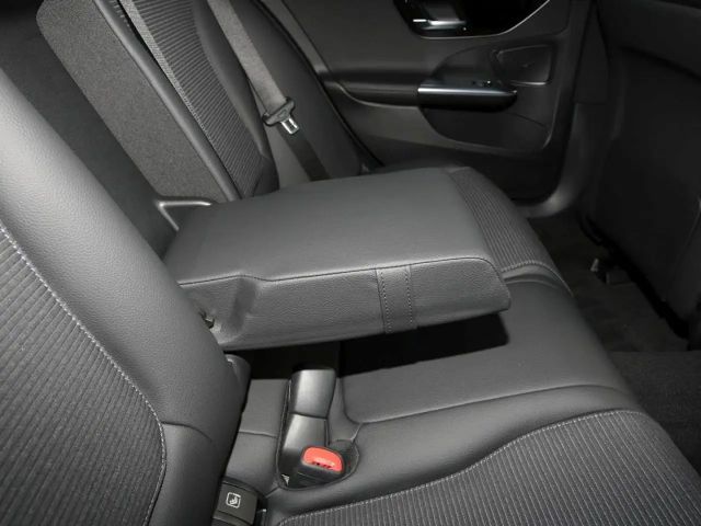 Mercedes-Benz C 200 AVANTGARDE Estate