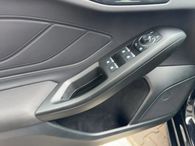 Ford Focus ST Line Wagon