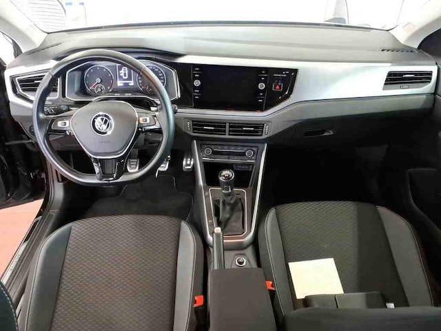 Volkswagen Polo Polo 1.0     CL   BT070 TSIM5F