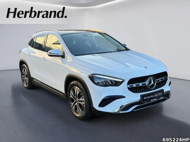 Mercedes-Benz GLA 180 Progressive