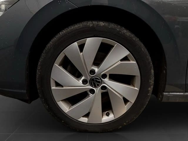 Volkswagen Golf 2.0 TDI DSG Style Variant