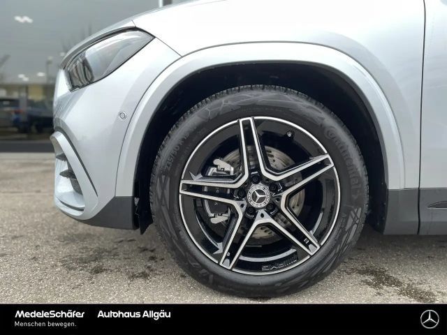 Mercedes-Benz GLA 200 AMG Line