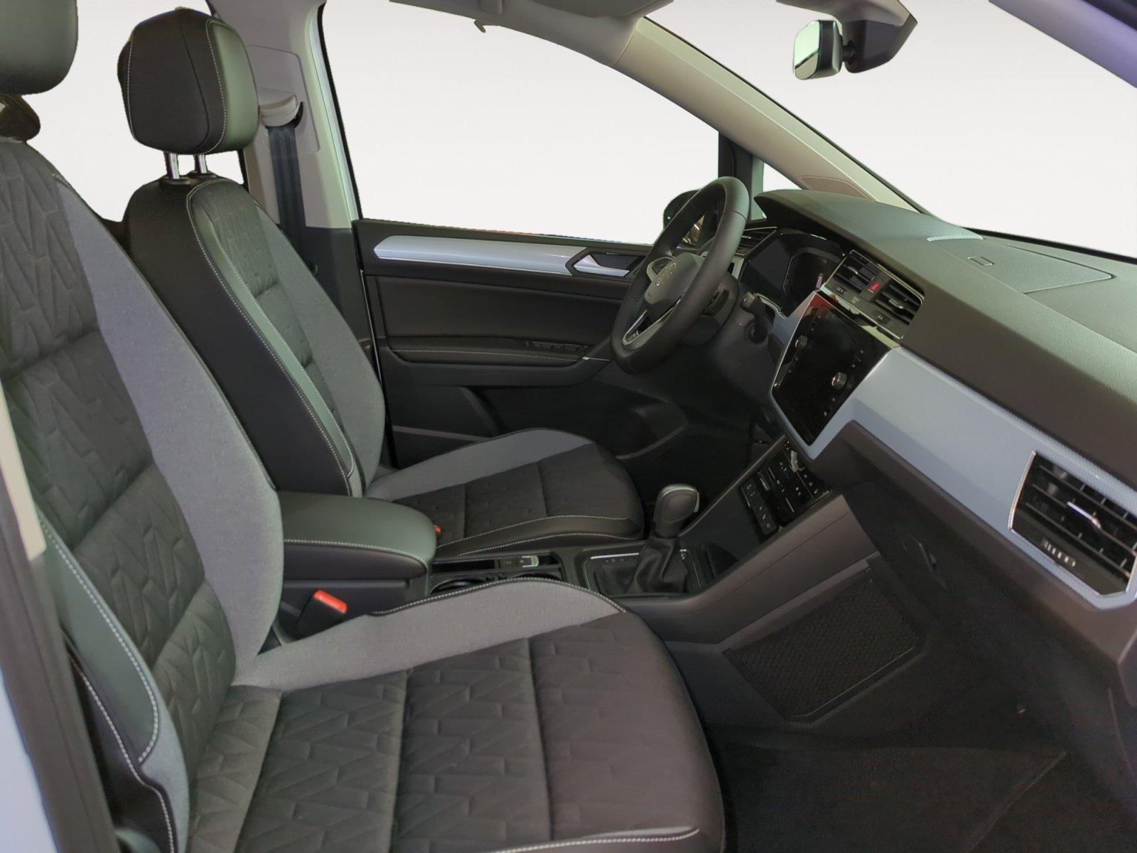 Volkswagen Touran 1.5 TSI DSG R-Line