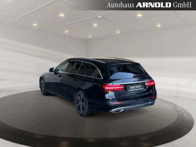 Mercedes-Benz E 220 AVANTGARDE E 220 d Estate