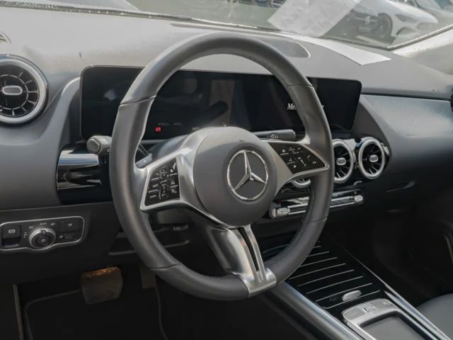 Mercedes-Benz GLA 180 Progressive