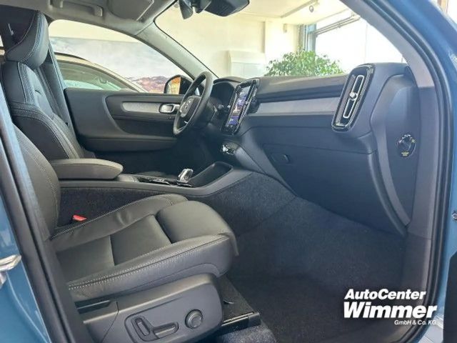 Volvo XC40 Business Dark Plus