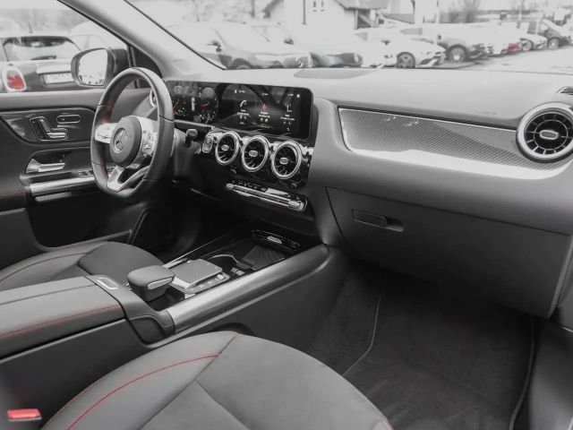 Mercedes-Benz GLA 250 4MATIC AMG Line