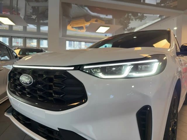 Ford Kuga Plug in Hybrid ST Line X