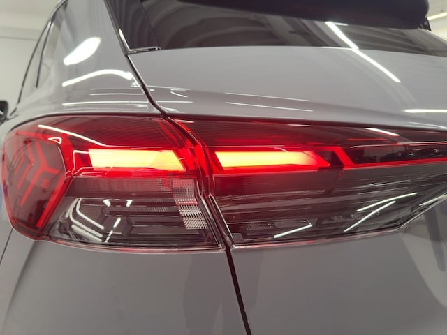 Audi Q4 e-tron SUV 45 e-tron Audi Q4 e-tron